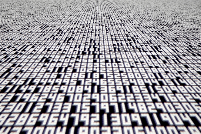 data.tron, audiovisual installation, 2007 © Ryoji Ikeda photo by Ryuichi Maruo c