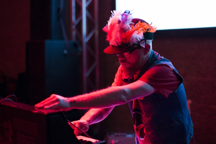 Picture of Vilunki 3000 / DJ Candle In The Wind at "before all hell broke loose"